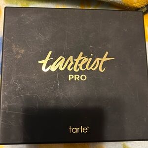 Eye shadow never used